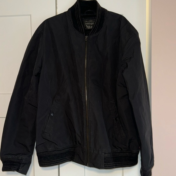 Levi's Men's Black Bomber Jacket - Picture 1 of 3
